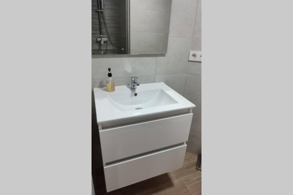 Muy Centrico, A 8 Min Del Ave Andando, Reformado. Apartment Cordoba Exterior photo